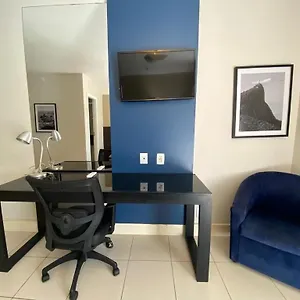 Flat Em Frente A Apartamento